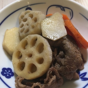 牛肉レンコン人参里芋の煮物